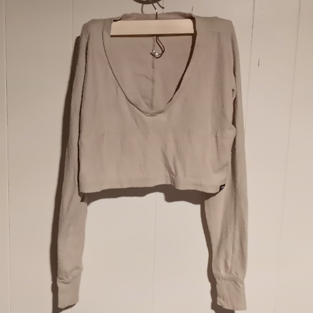 Long sleeve crop top